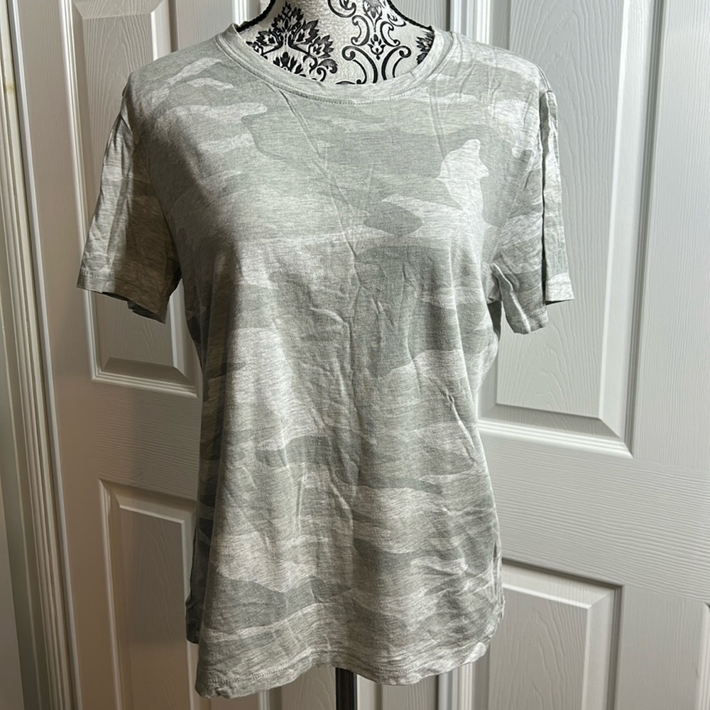 Splendid Gray Camo Short Sleeve Tee